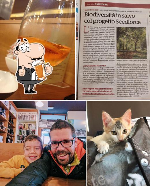 Puoi prenderti un rinfrescante bicchiere di birra chiara o scura
