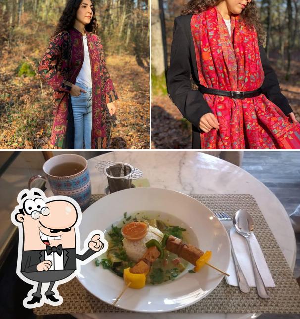 La immagine di esterno e cibo da Ananda Café-Boutique