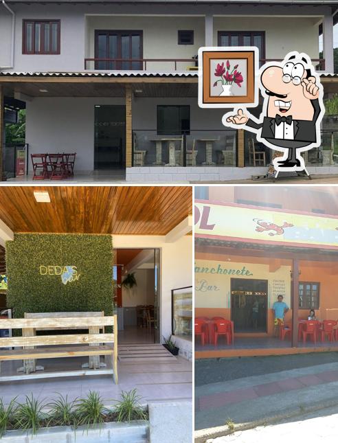 Veja imagens do interior do Dédas Bar