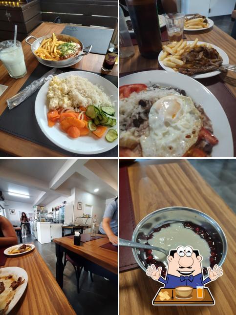 Platos en Café Cremoso
