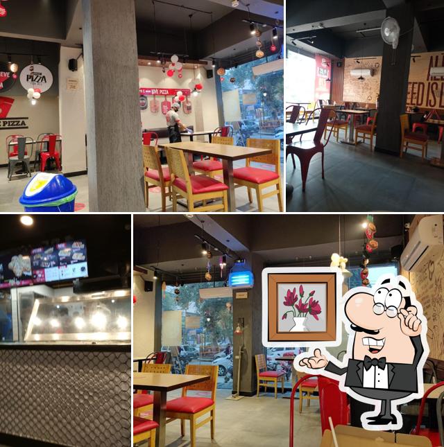 The interior of Pizza Hut Swaroop Nagar, Kanpur