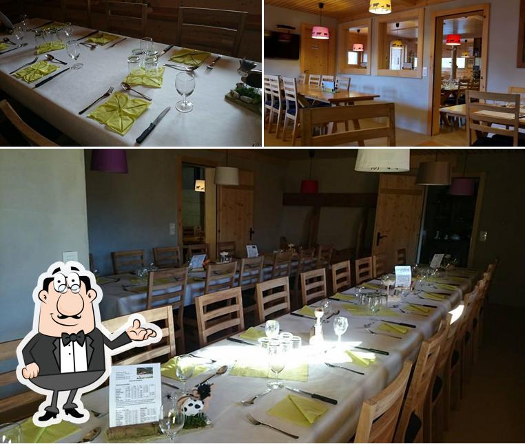 Gli interni di Buvette des Sattels