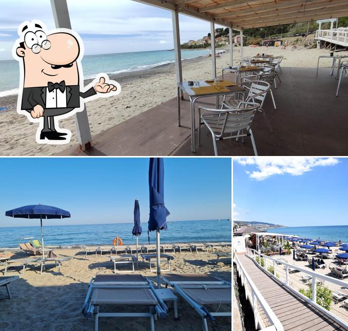 Dai un'occhiata agli interni di Il Sestante Beach Restaurant