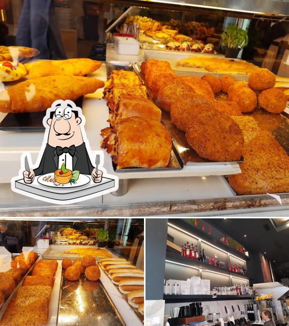 Questa è la immagine che mostra la cibo e interni di Re Nero Caffè