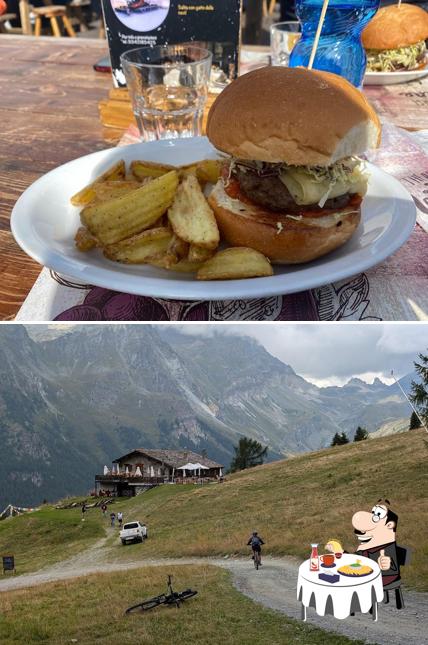 Ordina un hamburger a Baita taconet
