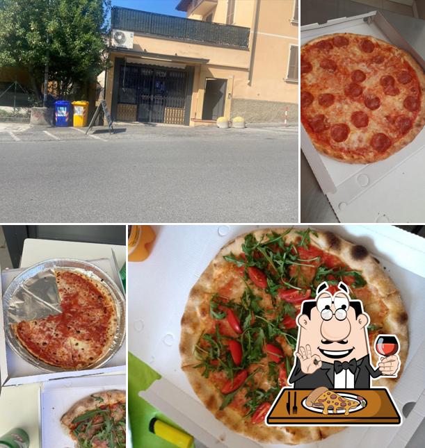 Ordina tra le svariate varianti di pizza