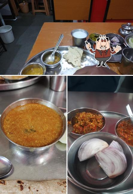 Meals at Shree Anand Uphar Gruh