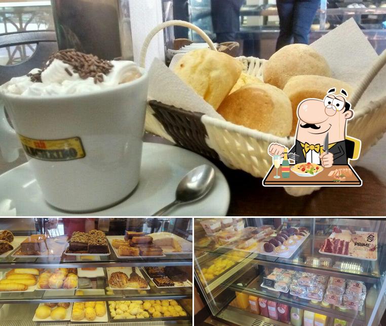 Platos en Tia Nair Café