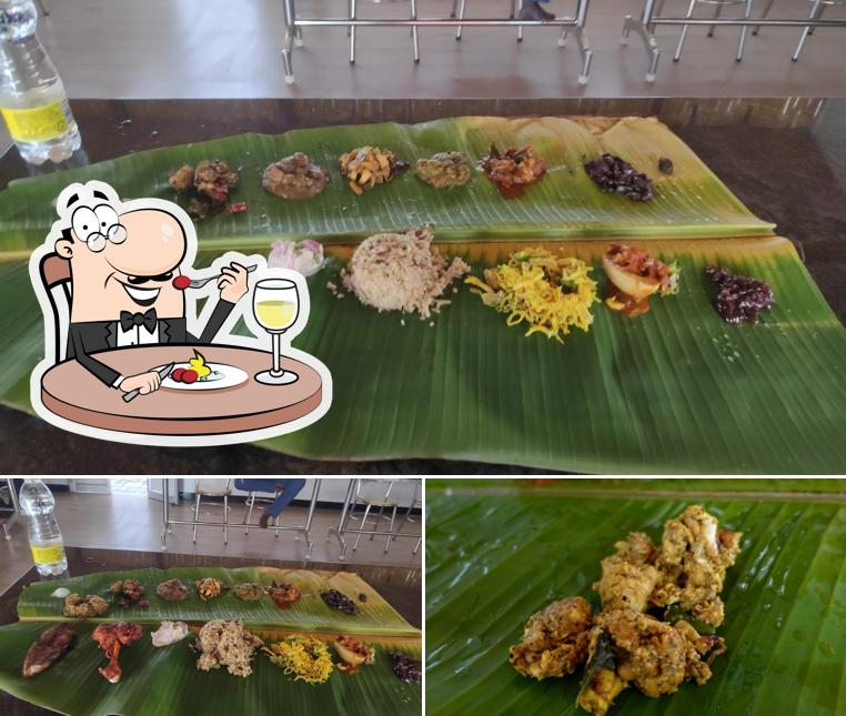 Meals at Karur Nallammal Gramathu Virundhu