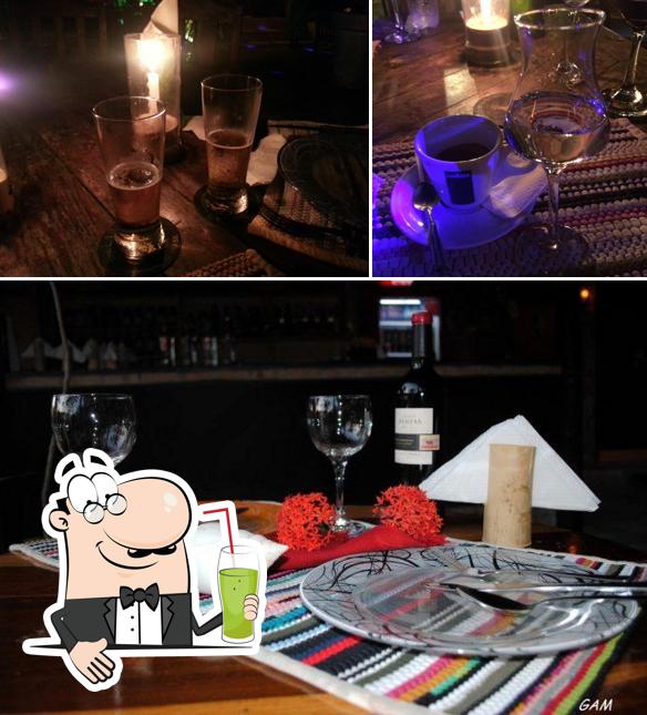 Desfrute de um drinque no The Lab