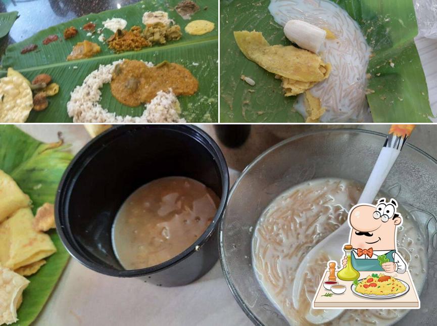 Food at Mothers Veg Plaza