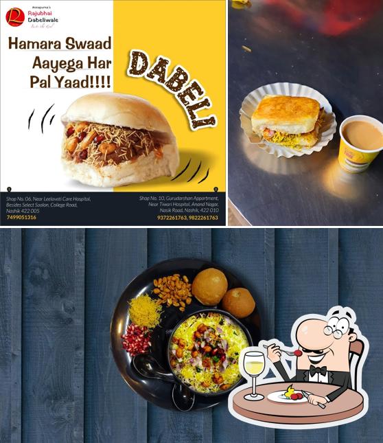 Food at Rajubhai Dabeliwale