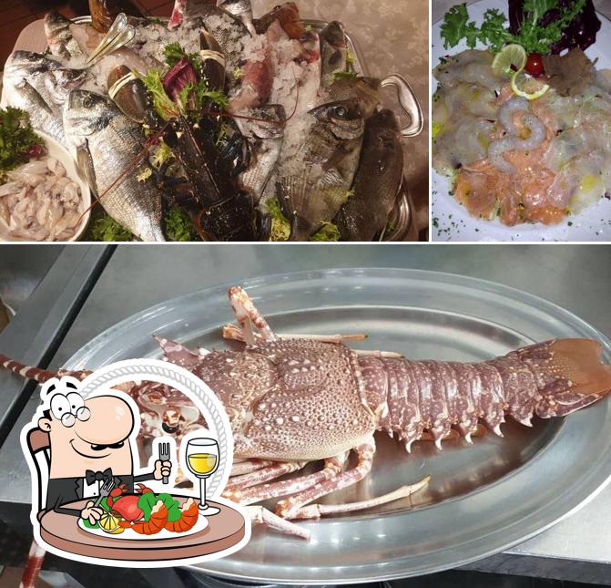 Lo Scudiero offre un'ampia selezione di prodotti di cucina di mare