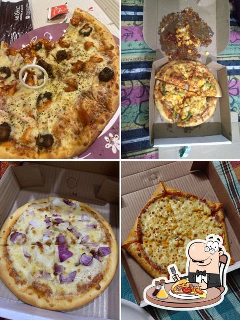 At La Pino'z Pizza, you can enjoy pizza