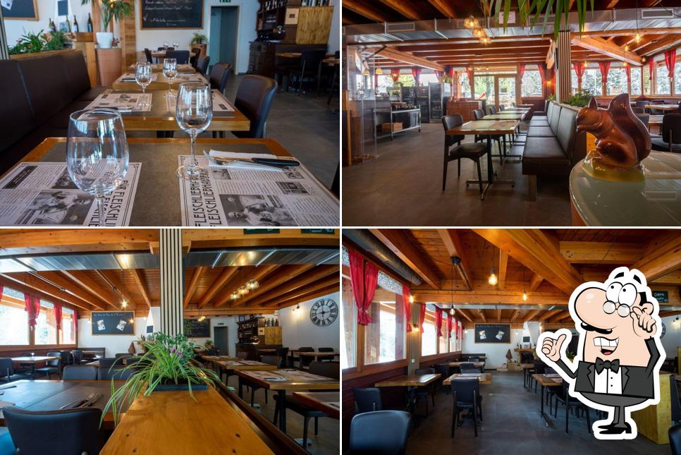 Siediti a un tavolo di l'Ecureuil