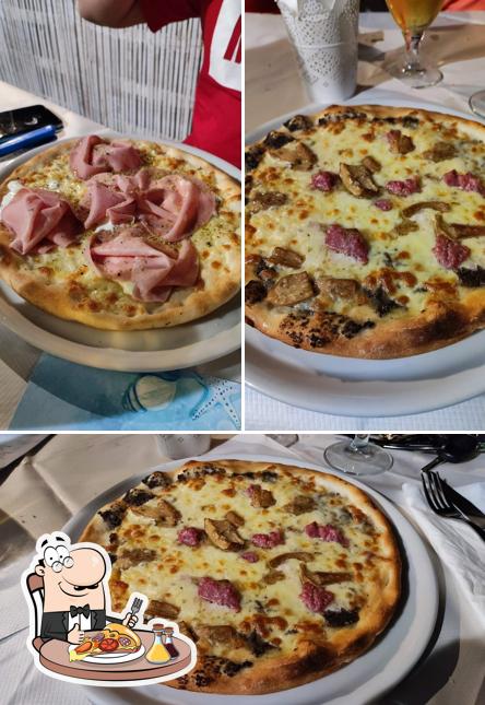 A Pizzeria Pizzino, puoi provare una bella pizza