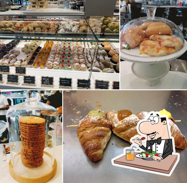 Platti al Pasticceria Bar Tiffany