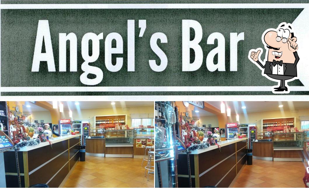 Gli interni di Angel's Bar