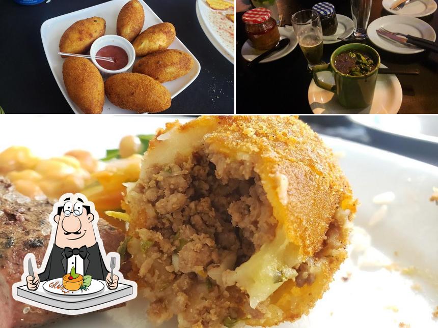 Platos en Bar do Edu