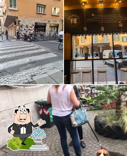 Gli esterni di Bonelli Burgers - Bologna Centro