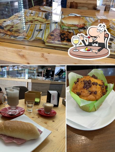 Cibo al Di Lella Bakery