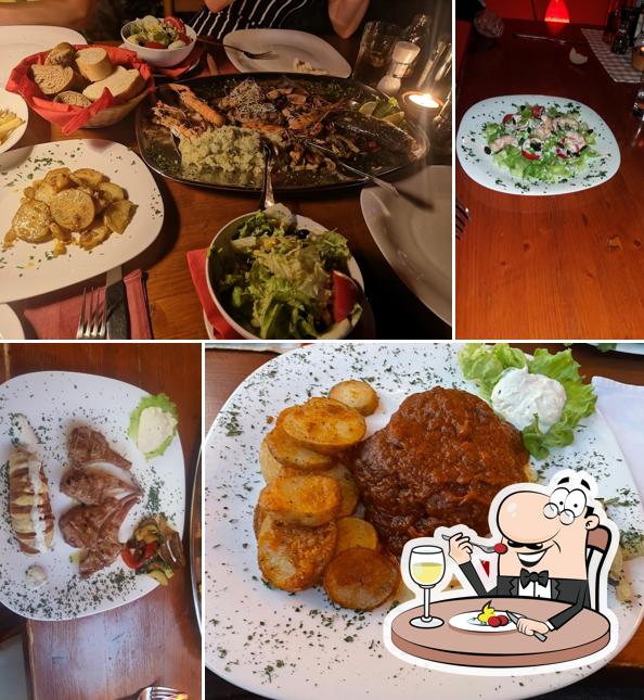 Platti al Restoran Dupin