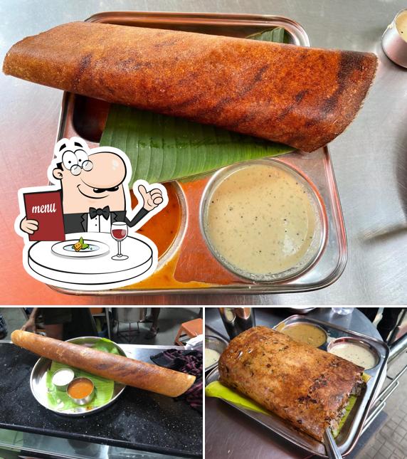 Masala dosa at Hot Coffee Thindi