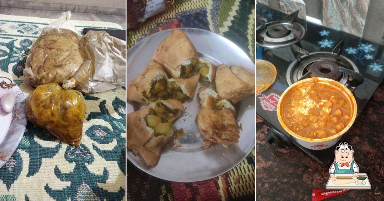Samosa at Dashmesh Bhatura Junction