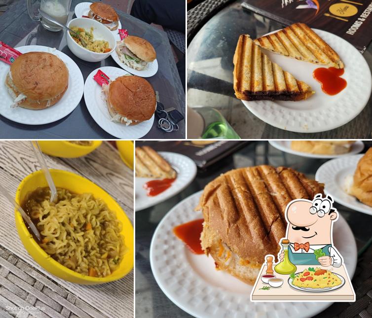 Pulled pork sandwich at Music Food Cafe