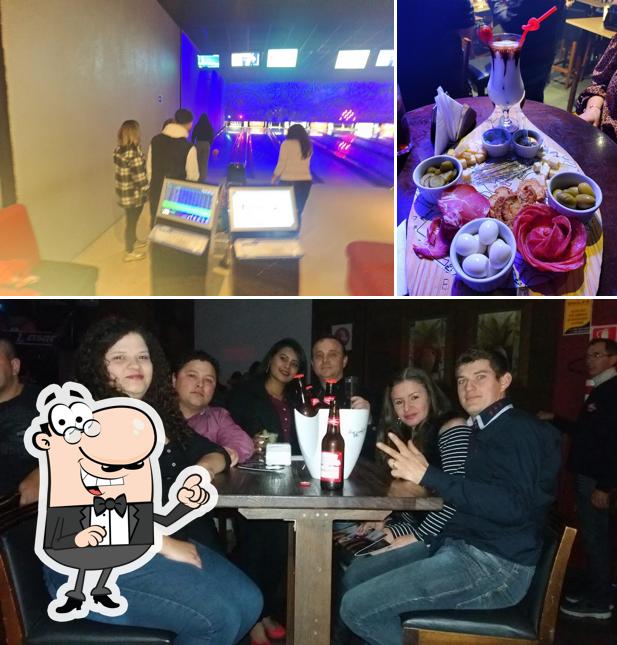 Veja imagens do interior do Portal Bowling