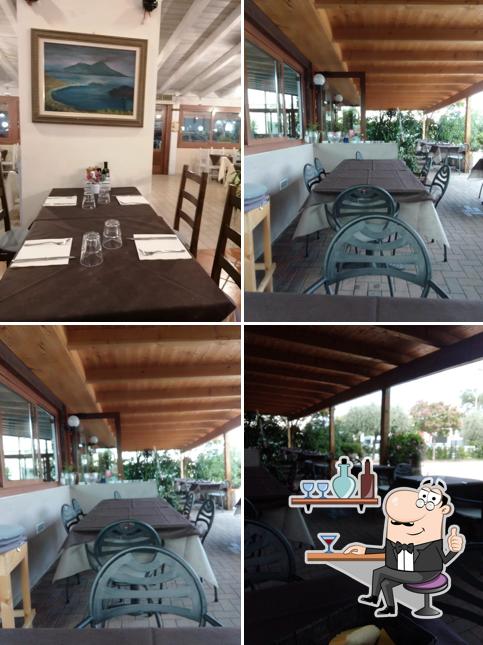 Gli interni di La Taverna di Pulcinella