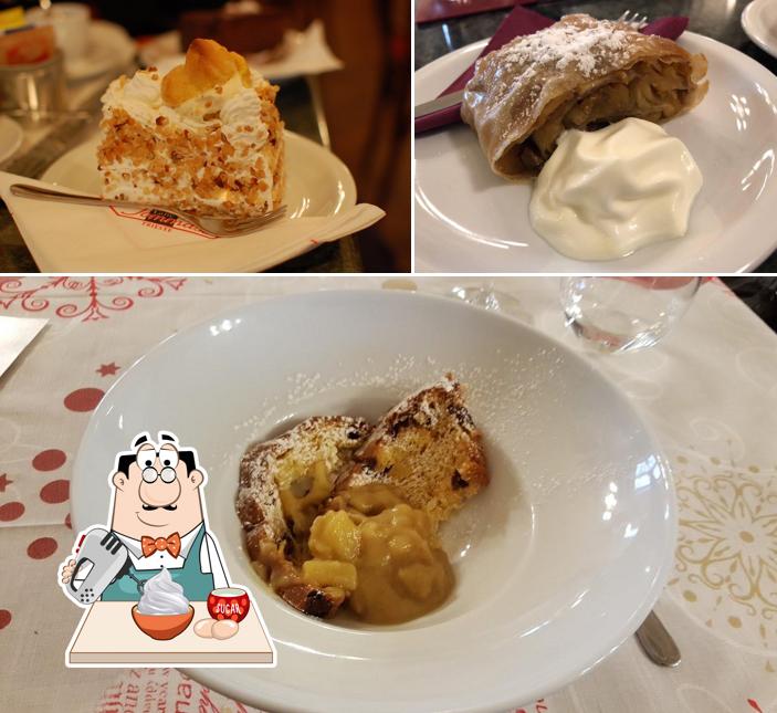 Antico Ristorante Tommaseo propone un'ampia gamma di dessert