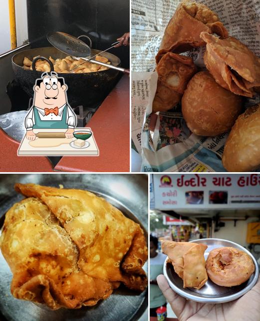 Samosa at Indore Chaat House
