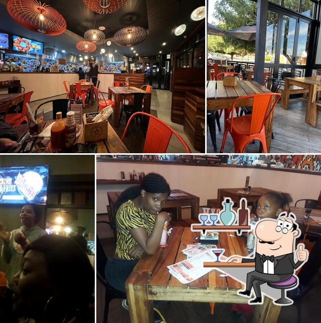 Installez-vous à l'une des tables de RocoMamas Klerksdorp