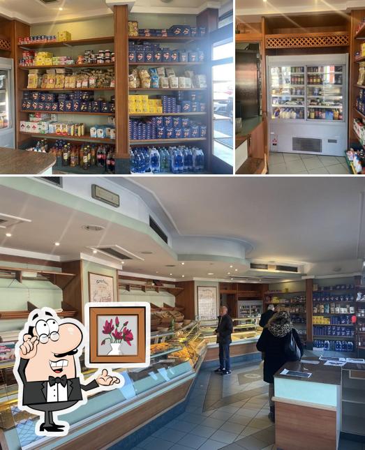 Forno Reverberi si caratterizza per la interni e cibo