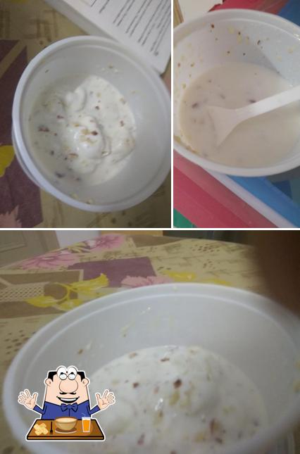 Clam chowder at Honeycube Cafe Anand