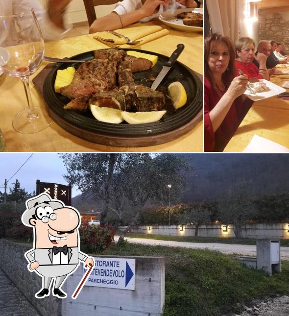 Guarda gli esterni di Trattoria Montevendevolo