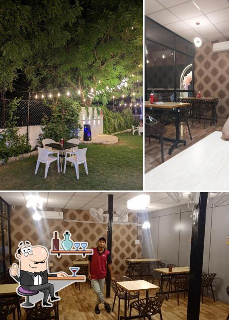 Take a seat at one of the tables at Shiva’s coffee bar (Uvarsad)