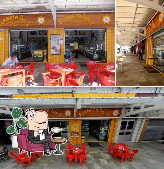 Veja imagens do interior do Planeta Doce Confeitaria