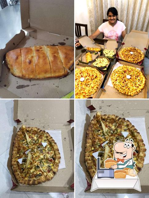 Garlic bread at Farm House Europe