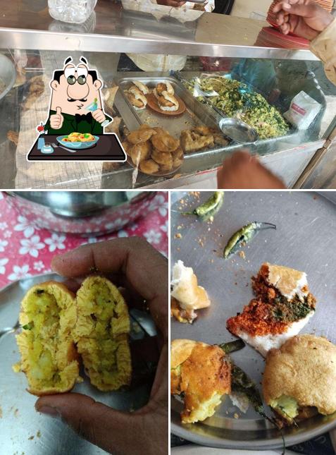Food at Joshi Wadewale