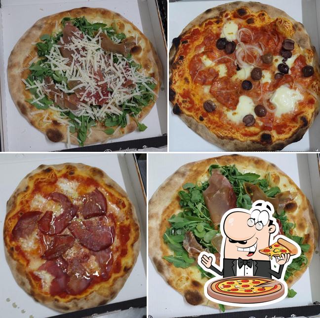 Prenditi una pizza a Caffetteria regina