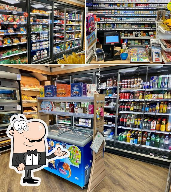 Questa è la foto che raffigura la interni e cibo di AVIA Eaumorte/Cartigny - Station-service avec shop