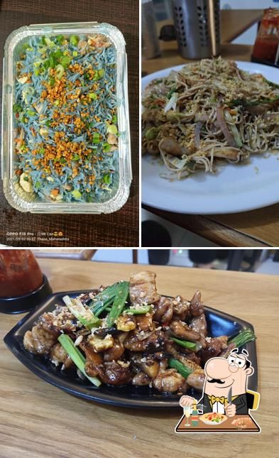 Pad thai at The Chronicles