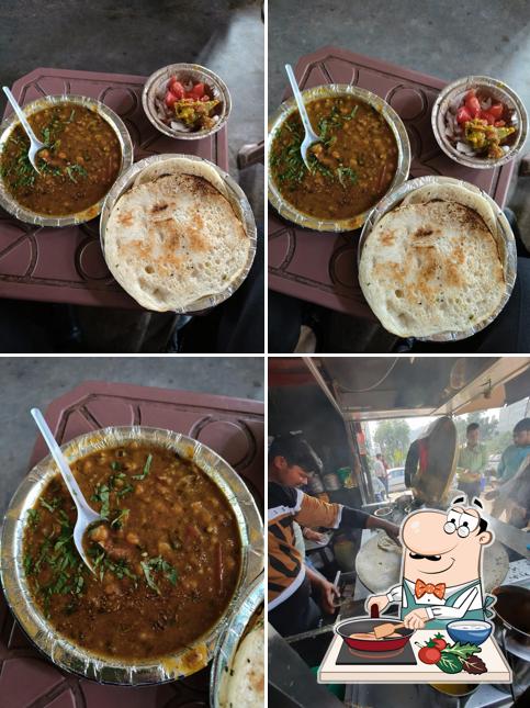 Chicken curry at Shree Balaji Chole Kulche