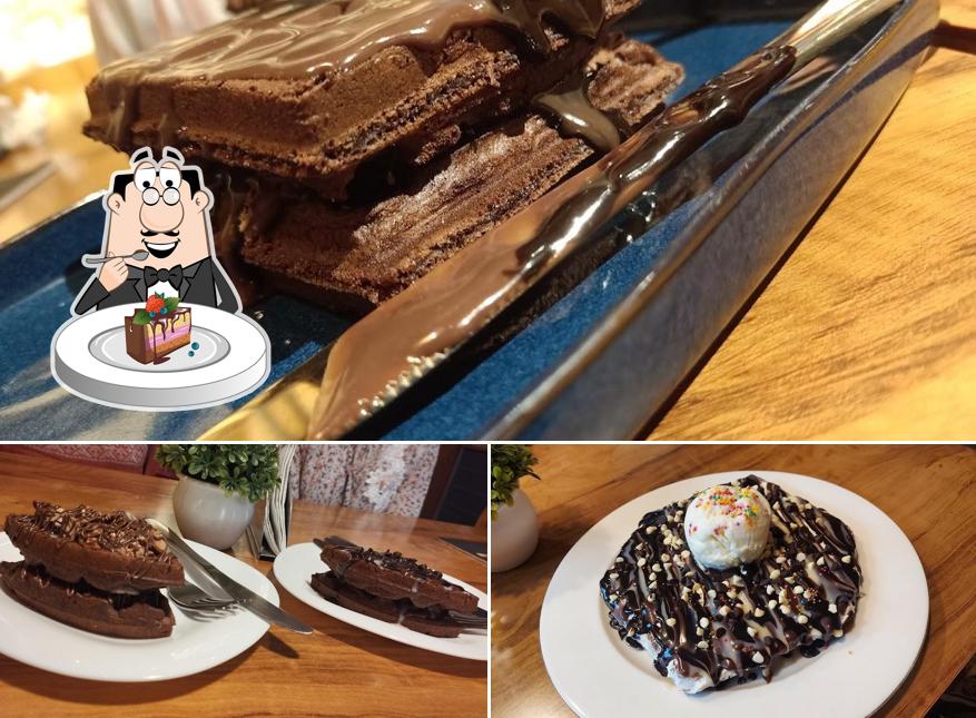 Chocolate cake at Waffee House Trivandrum