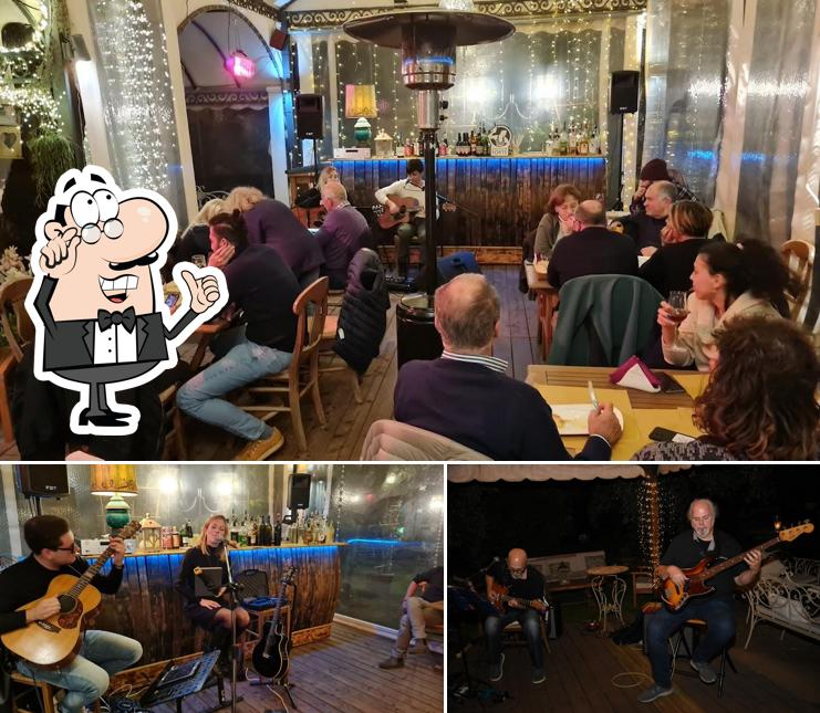 Gli interni di Pozzetto chill out bar