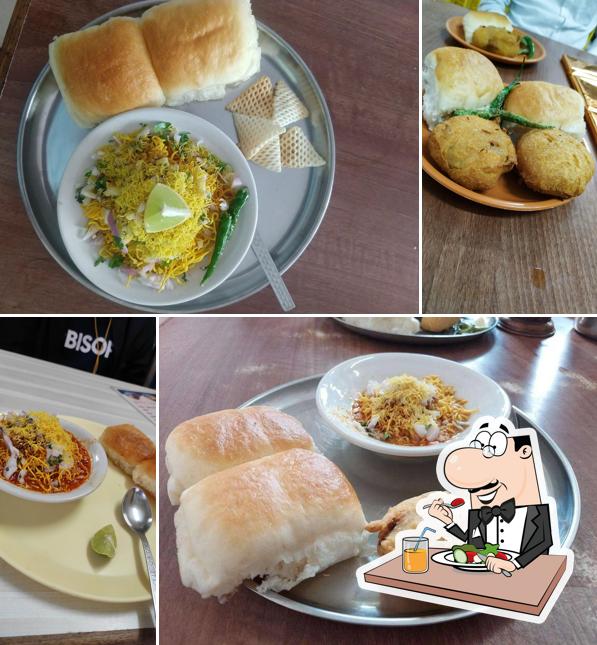 Food at Sarpanch Vadevale