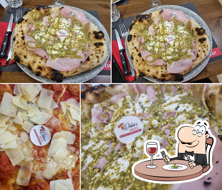 Platti al Delia's Pizza