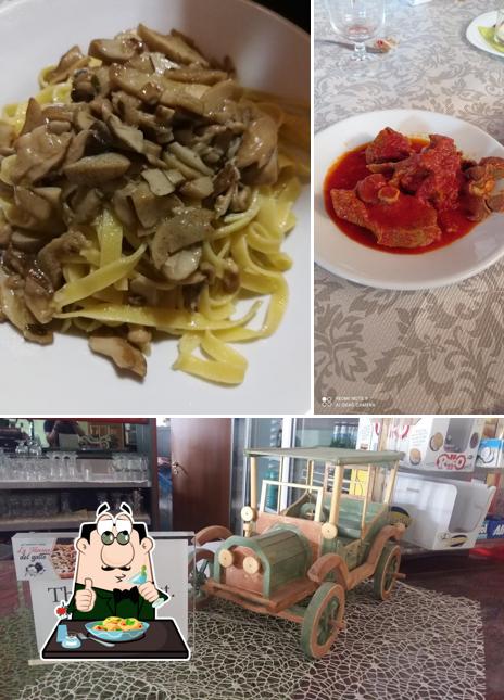 Platti al La Taverna del Gatto